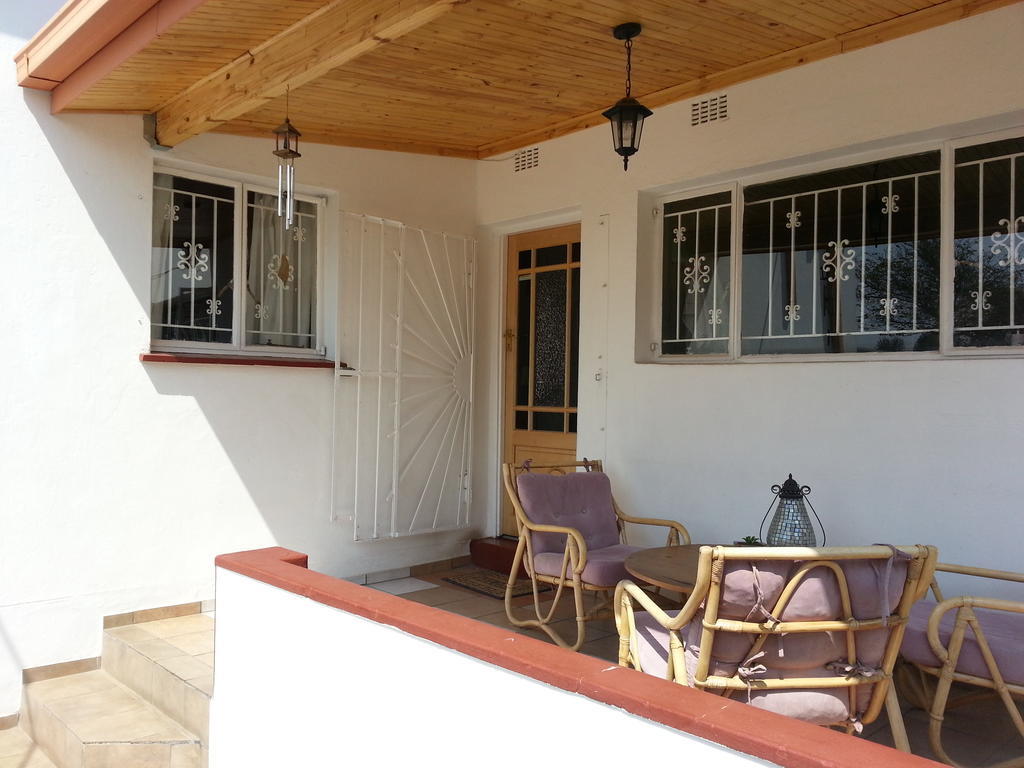 Rivendell Hotel Windhoek Habitación foto